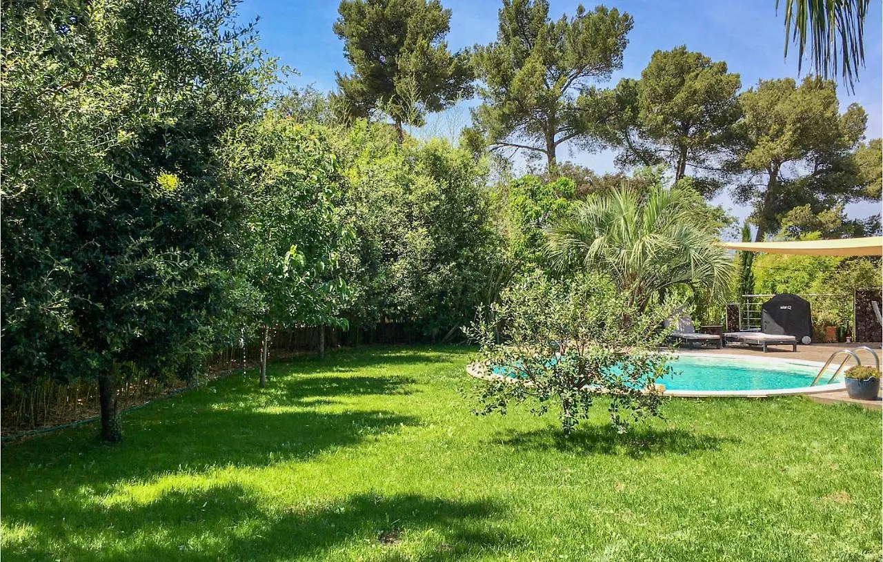 3 Bedroom Gorgeous Home In Giens Hyeres France