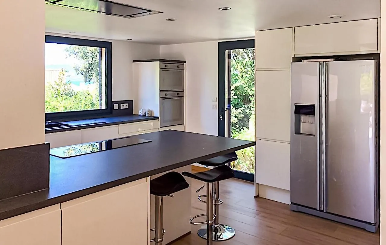 3 Bedroom Gorgeous Home In Giens Hyeres 0*,  France