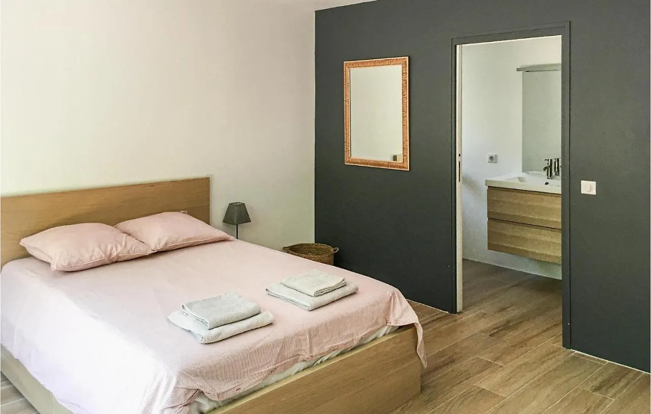 בית נופש הייר 3 Bedroom Gorgeous Home In Giens